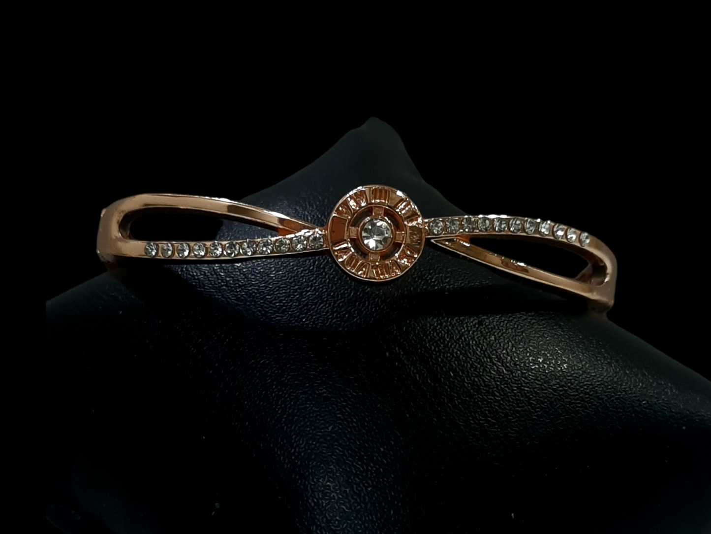 Women's bracelet